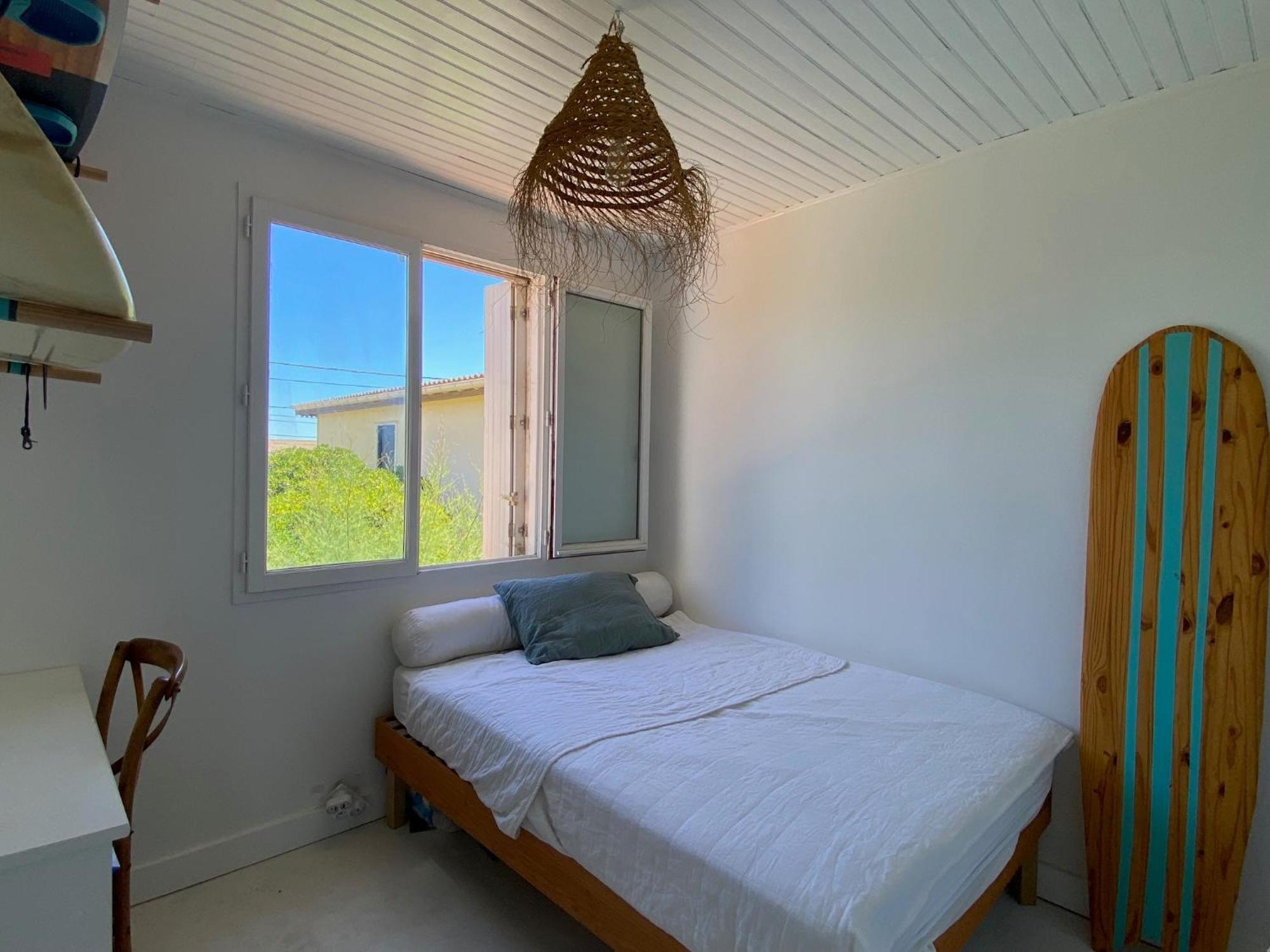 Maison 300 M De La Avec Un Bel Exterieur Holiday home *