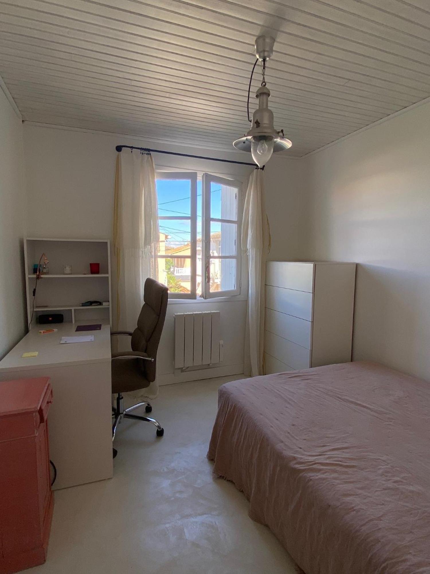 Maison 300 M De La Avec Un Bel Exterieur Holiday home *